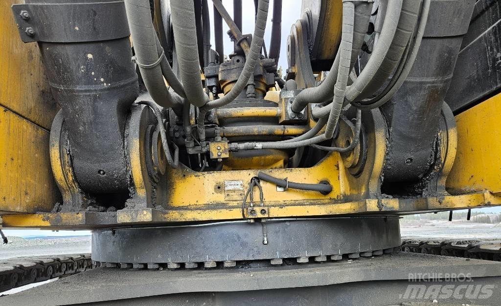 CAT 390 F Telakaivukoneet
