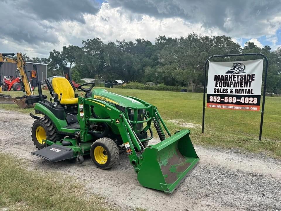 John Deere 1025 R Traktorit