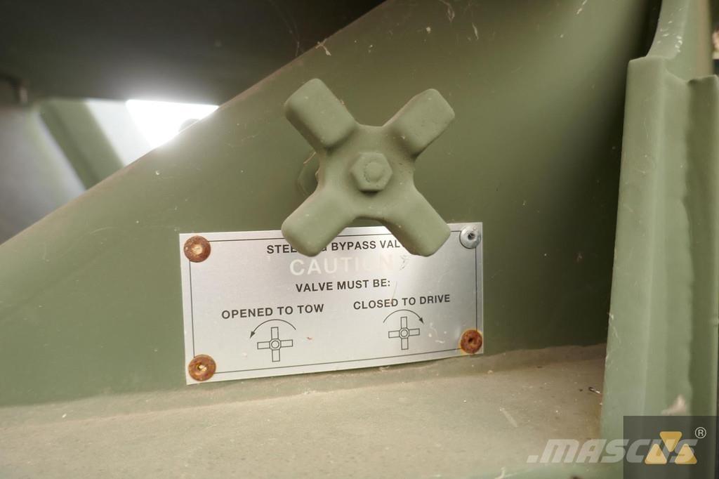 CASE M4K Ex-army Maastotrukit