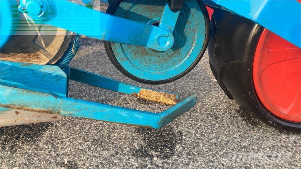 Monosem 4 Reihen Tarkkuuskylvökoneet