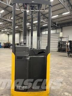 Atlet A/160STJN420 Ajettavat pinoamisvaunut