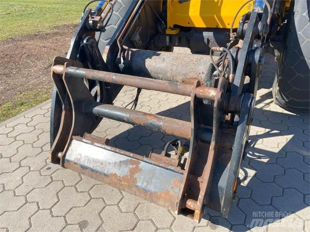 JCB 437 HT Pyöräkuormaajat