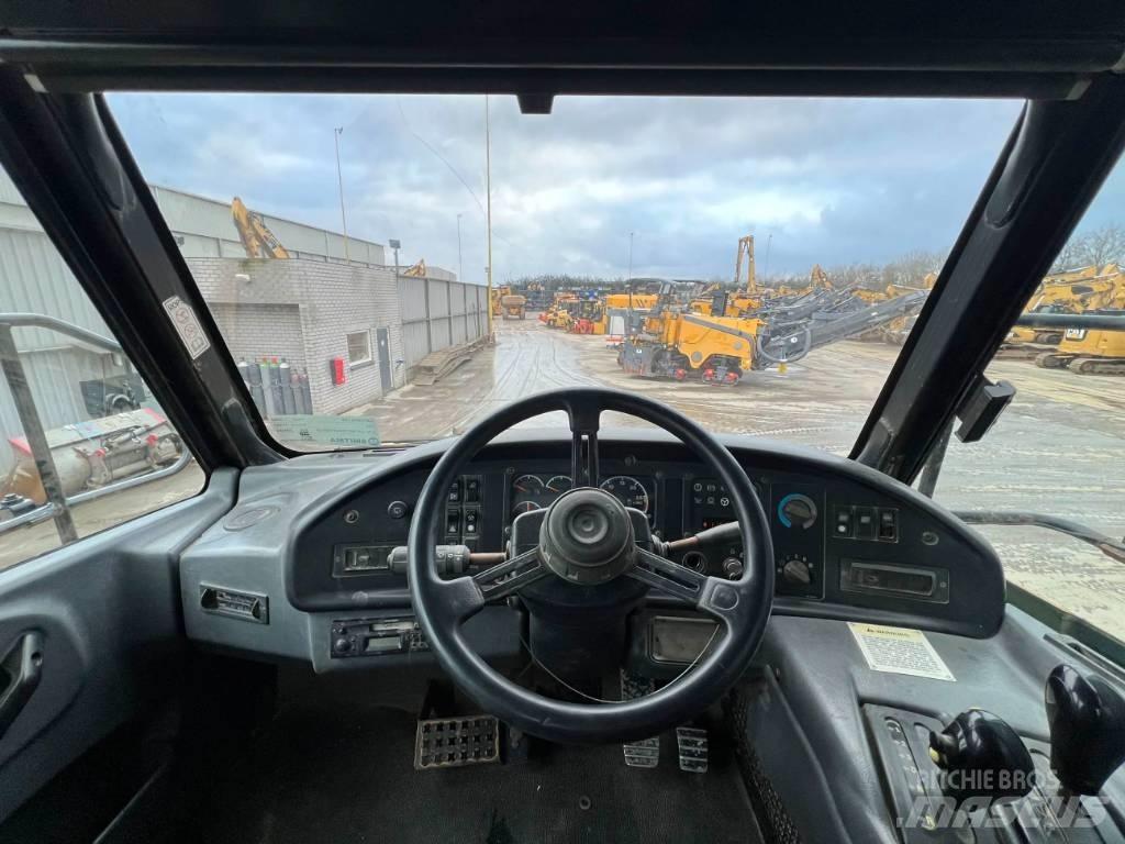 CAT 725 Dumpperit
