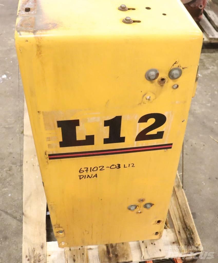 Ljungby L 12 Ohjaamo ja sisusta