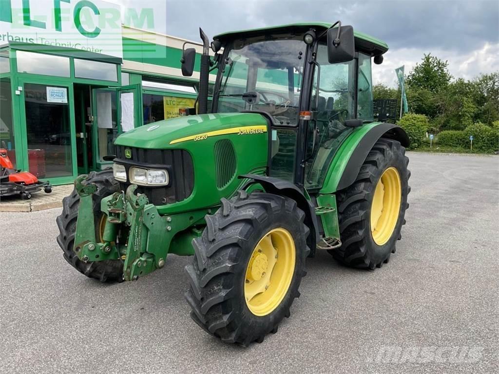 John Deere 5820 Traktorit