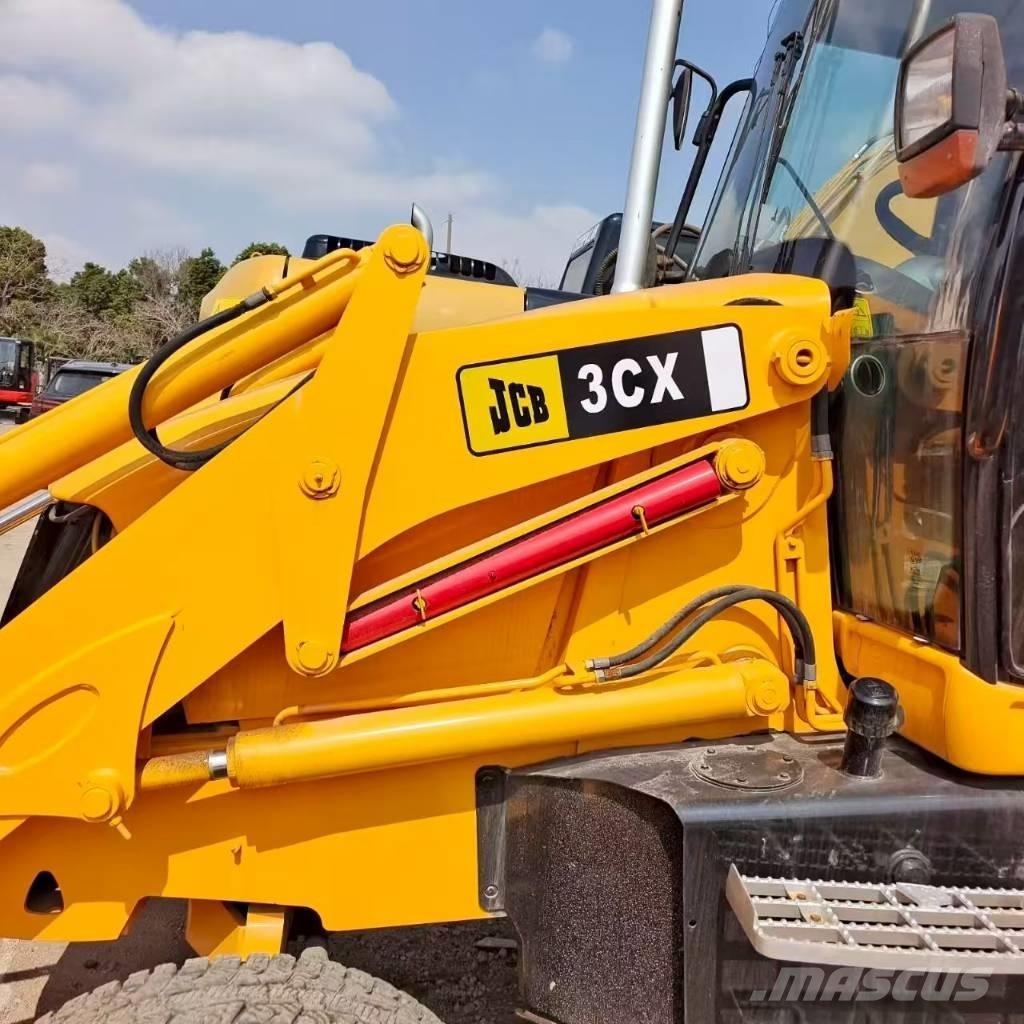 JCB 3 CX Kaivurikuormaajat