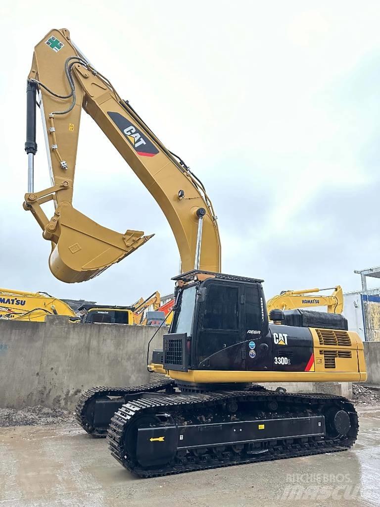 CAT 330 D2 Midikaivukoneet 7t - 12t