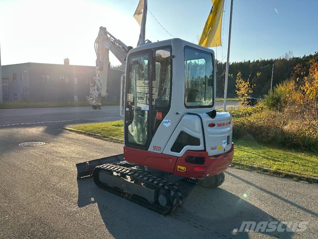 Takeuchi TB 225A V3 Minikaivukoneet < 7t