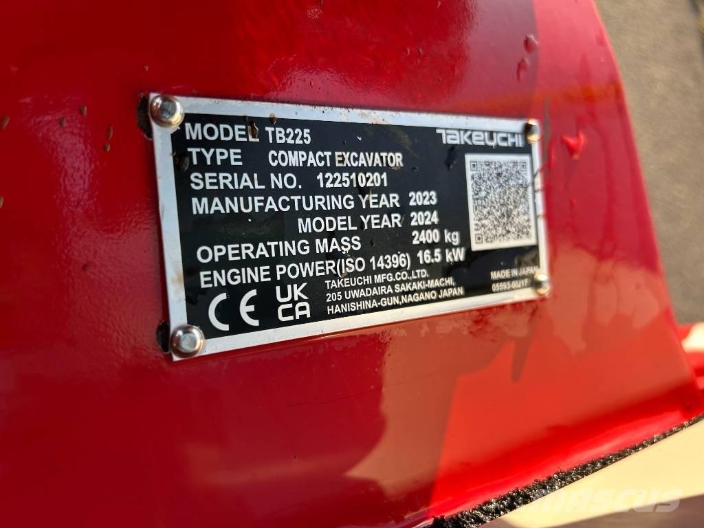 Takeuchi TB 225A V3 Minikaivukoneet < 7t