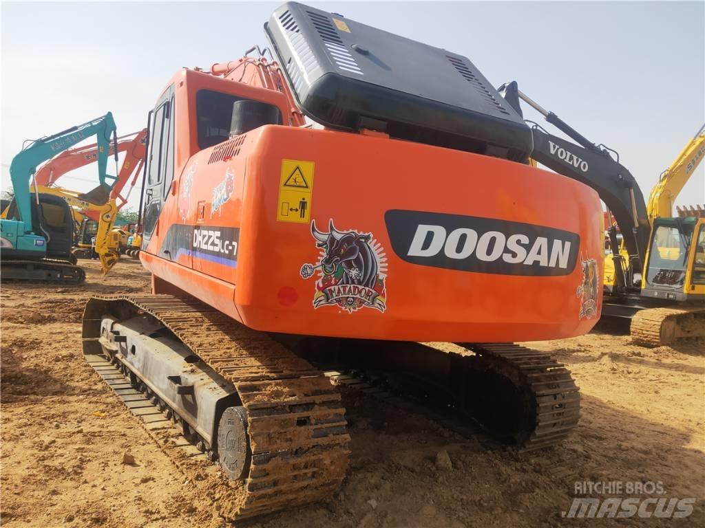 Doosan DH 225 LC-7 Telakaivukoneet