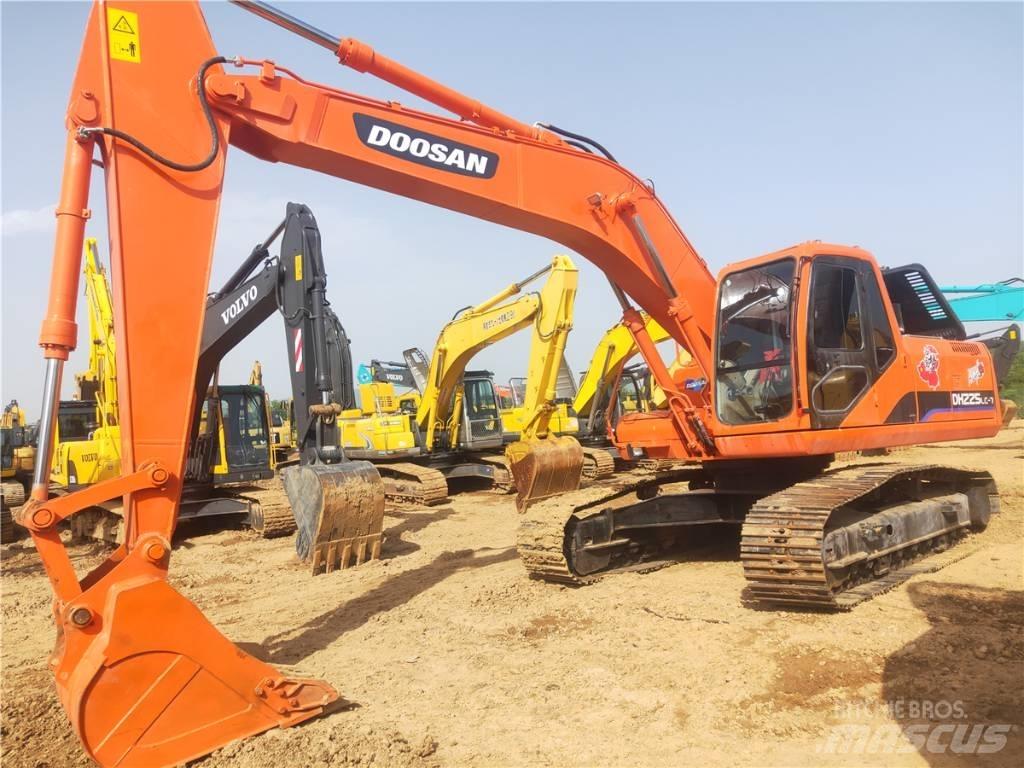 Doosan DH 225 LC-7 Telakaivukoneet
