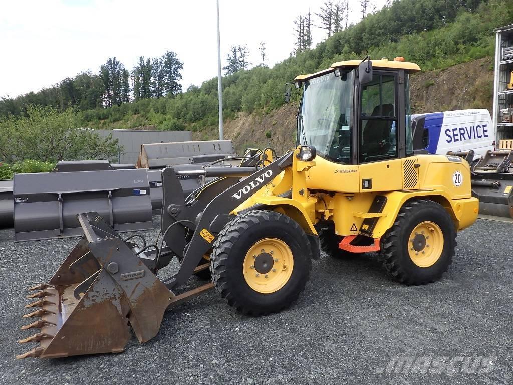 Volvo L 30 G Pyöräkuormaajat