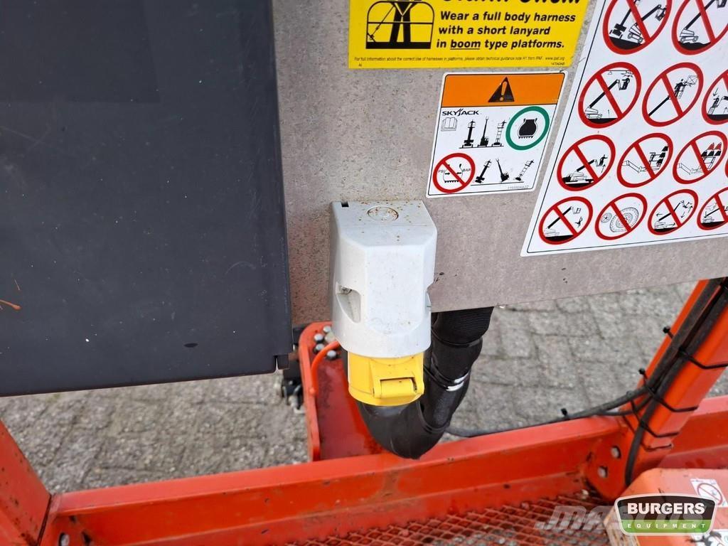 SkyJack SJ85 AJ Kuukulkijat