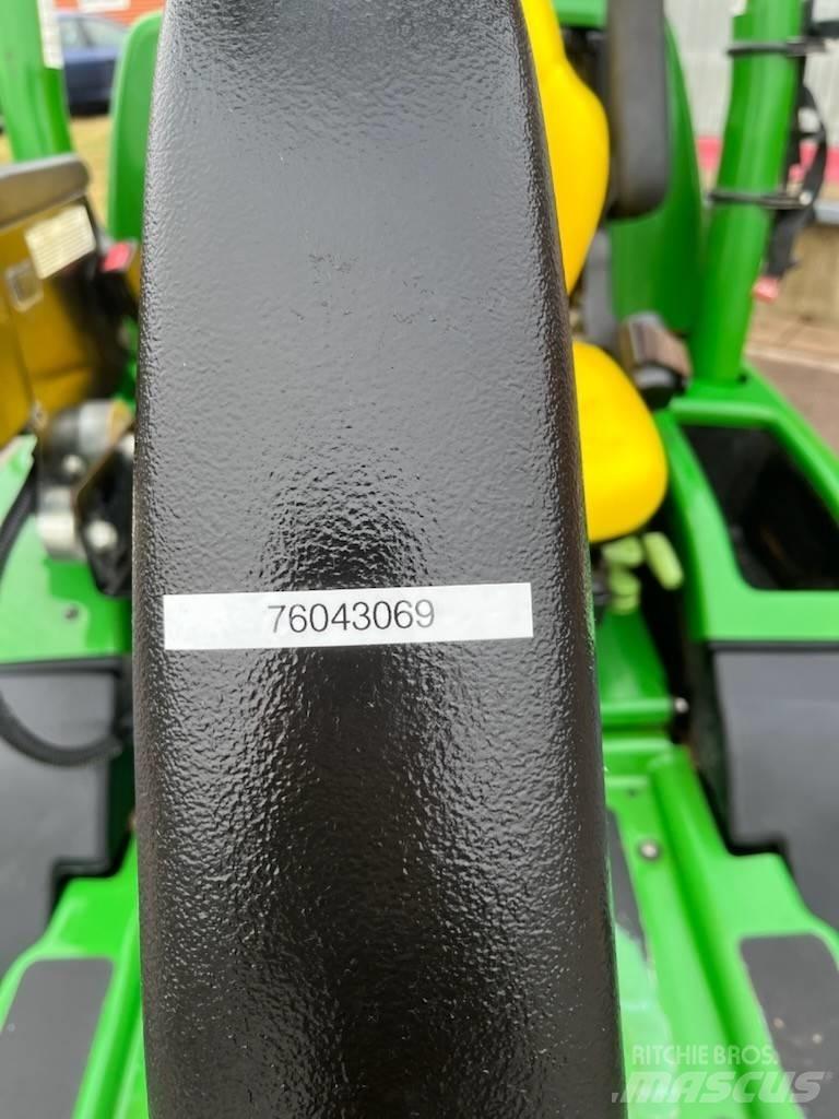 John Deere 9009 Reuna-alueiden ja karheikkojen leikkurit