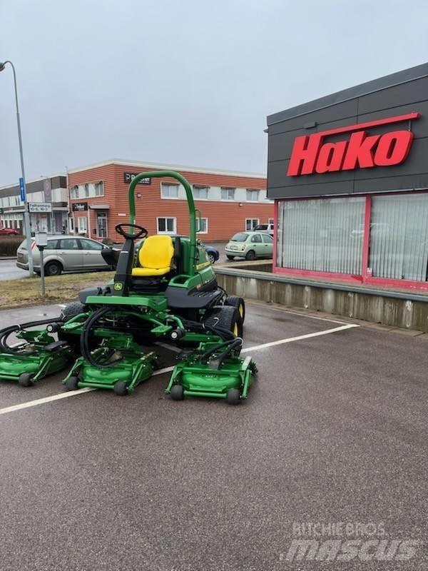John Deere 9009 Reuna-alueiden ja karheikkojen leikkurit