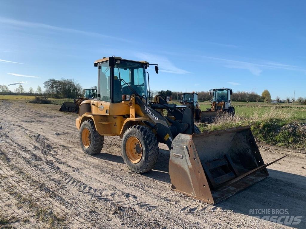 Volvo L 30 G Pyöräkuormaajat