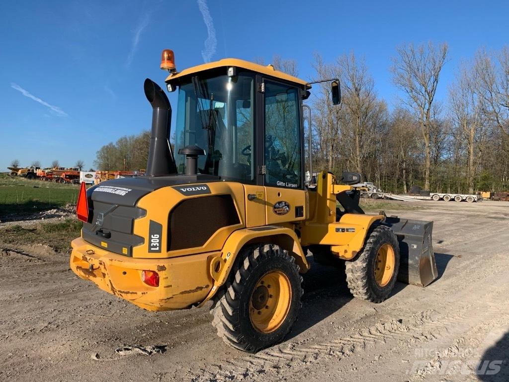 Volvo L 30 G Pyöräkuormaajat