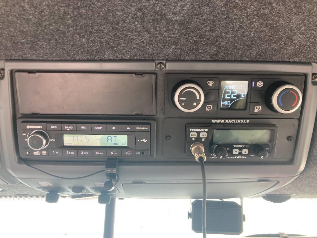 Valtra Q 305 Traktorit