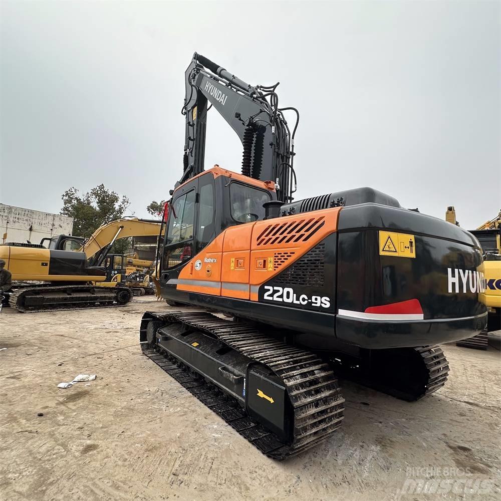 Hyundai R220LC-9S Telakaivukoneet