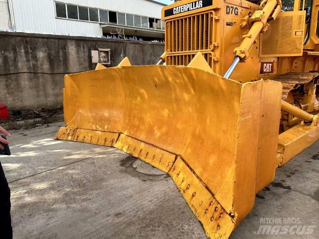 CAT D 7 G Tiehöylät
