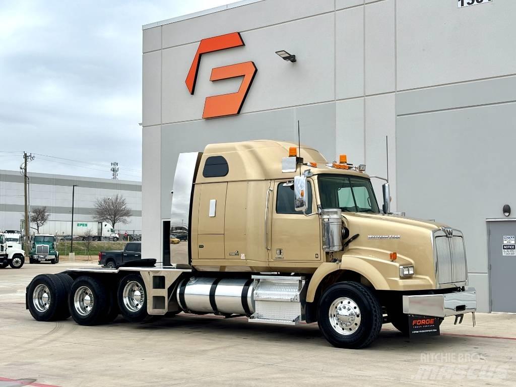 Western Star 4900 Vetopöytäautot