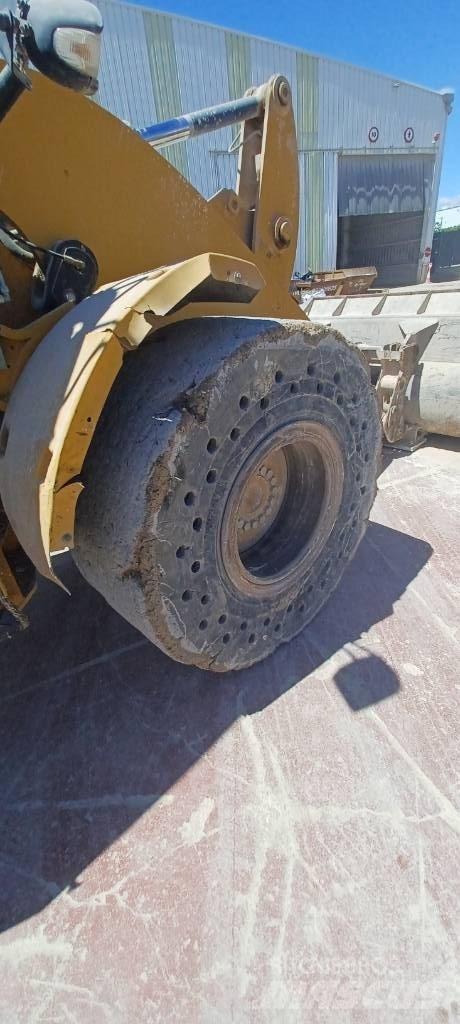 CAT 930 M Pyöräkuormaajat