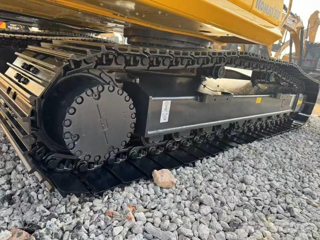 Komatsu 240-8N1 Telakaivukoneet