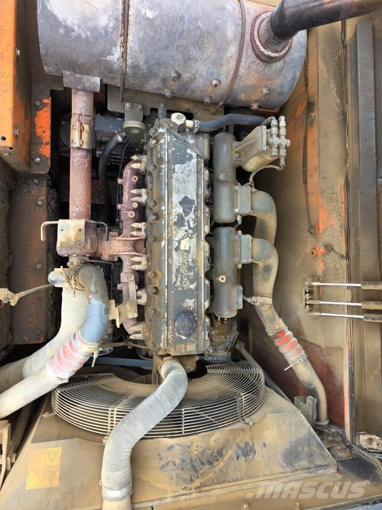 Doosan DX 380 LC Telakaivukoneet