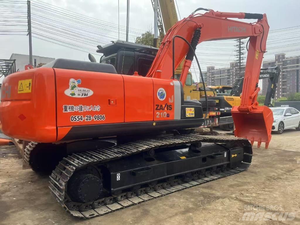 Hitachi 210LC Telakaivukoneet