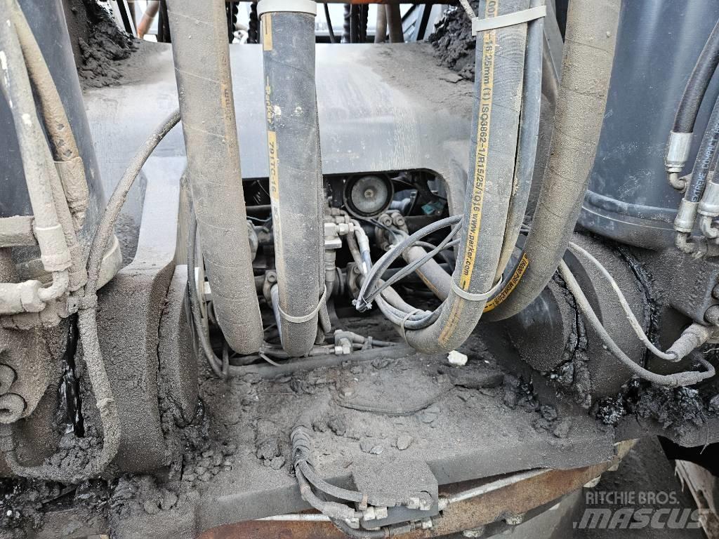 Doosan DX 340 LC Telakaivukoneet
