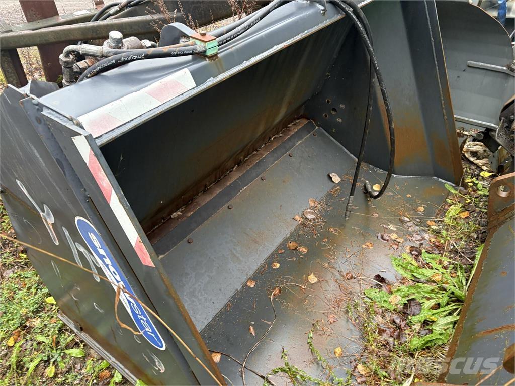 Snowstar HK700L Hiekan- ja suolanlevittimet