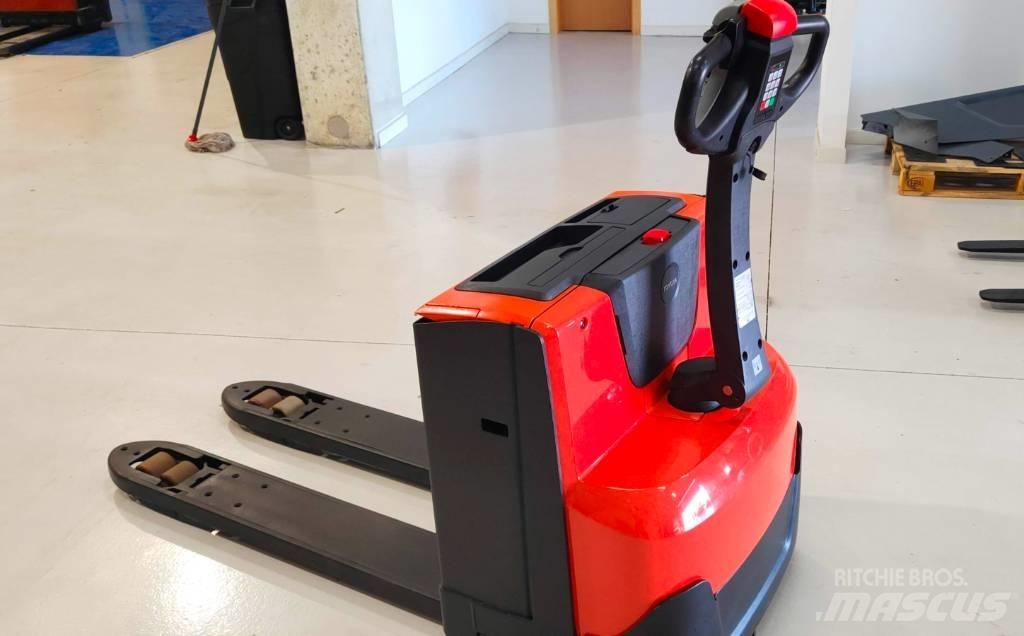BT LWE 180 Lavansiirtotrukit