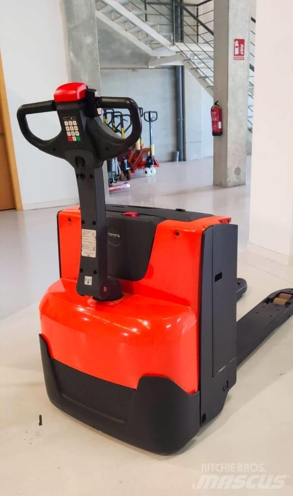 BT LWE 180 Lavansiirtotrukit
