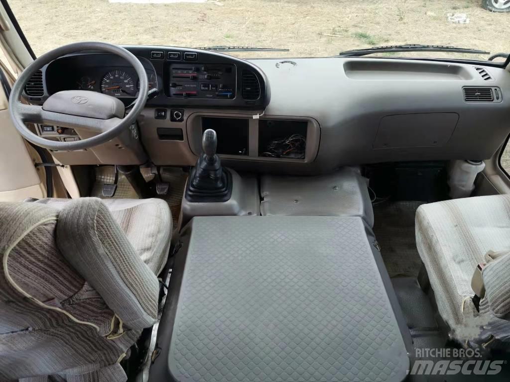 Toyota Coaster Linjaliikennebussit