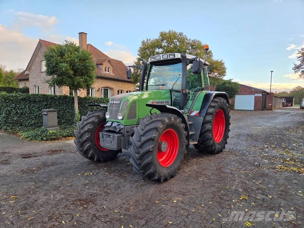 Fendt 716 Vario Traktorit