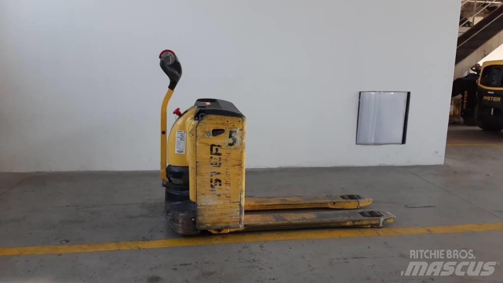 Hyster P2.0L Lavansiirtotrukit
