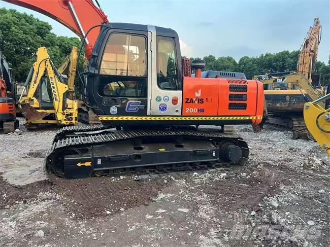 Hitachi ZX 200 Telakaivukoneet