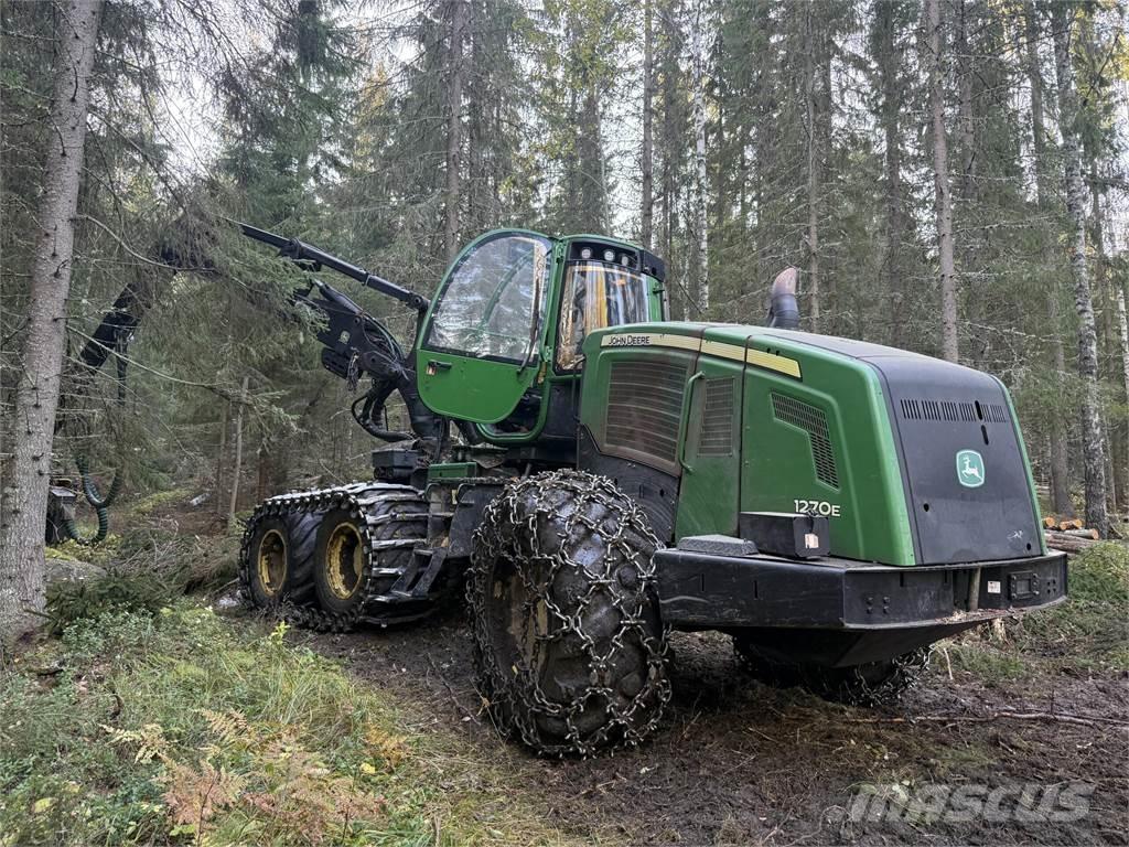 John Deere 1270E Harvesterit