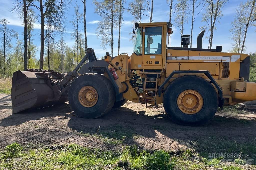 Volvo L 220 D Pyöräkuormaajat