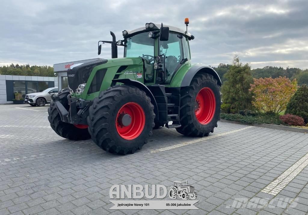 Fendt 826 Vario Traktorit