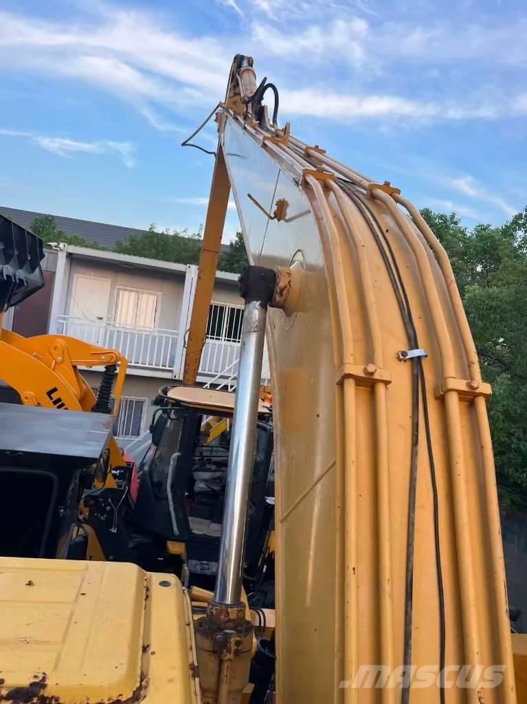 CAT 320 B L Amfibio-kaivinkoneet