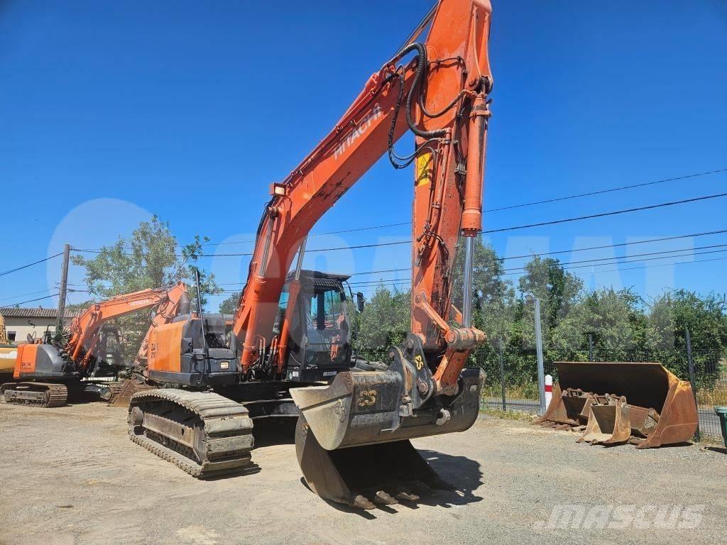 Hitachi ZX 210 LC Telakaivukoneet