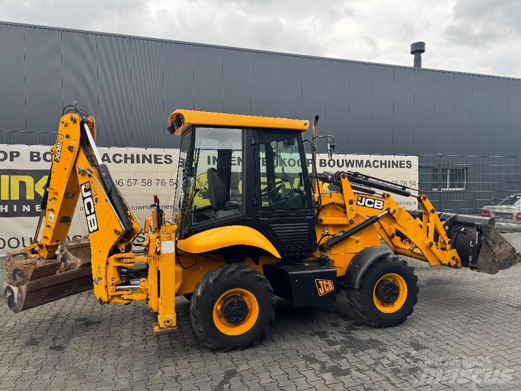 JCB 2 CX Kaivurikuormaajat