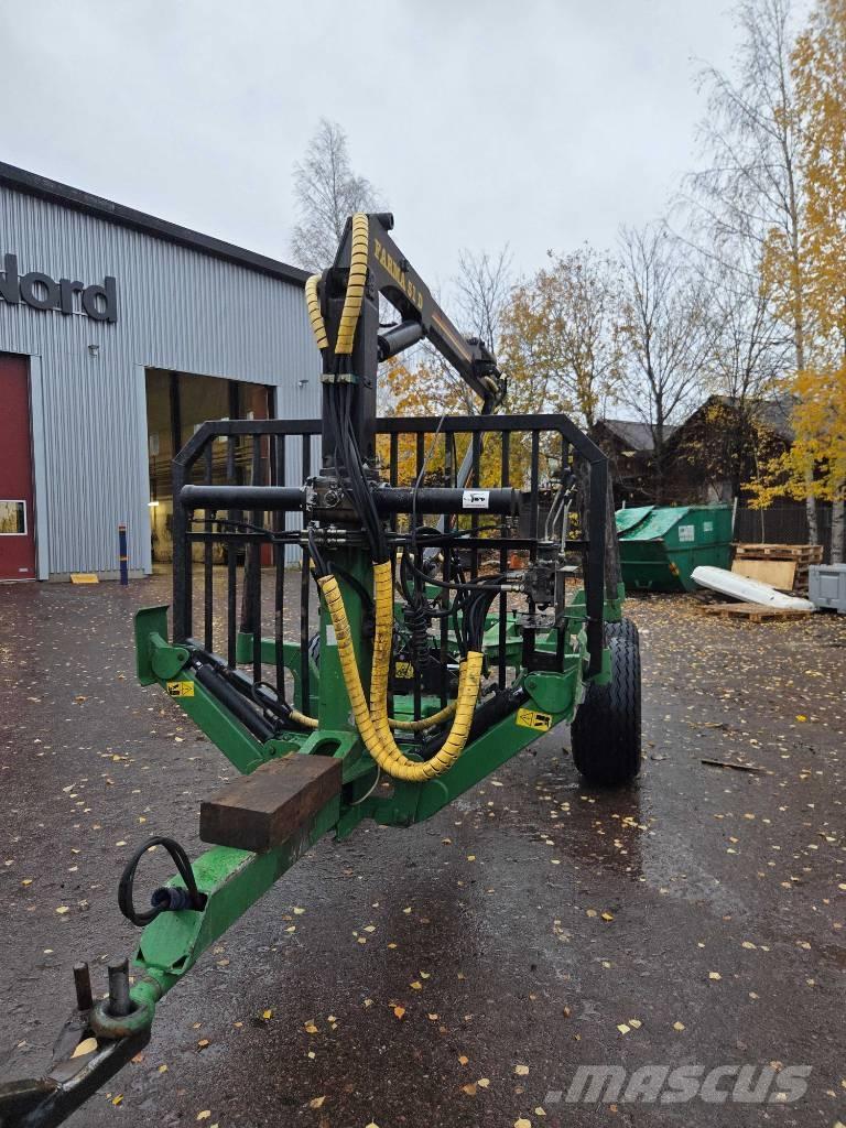 Farma 8T Metsäperävaunut