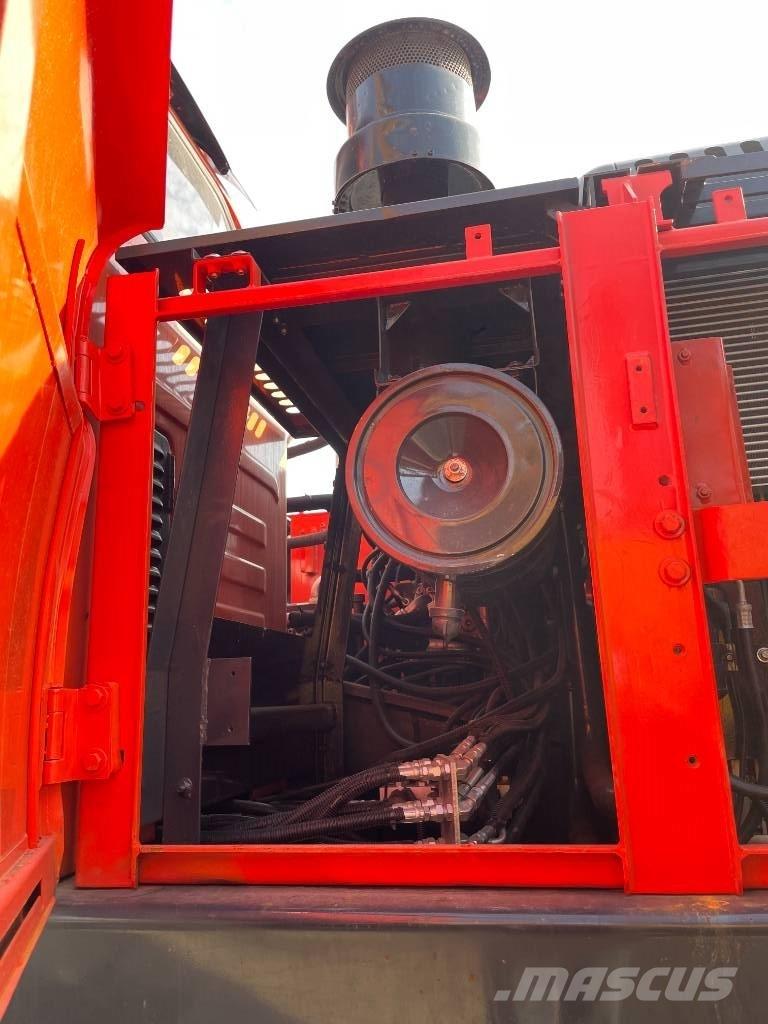 Doosan DX 225 LCA Telakaivukoneet