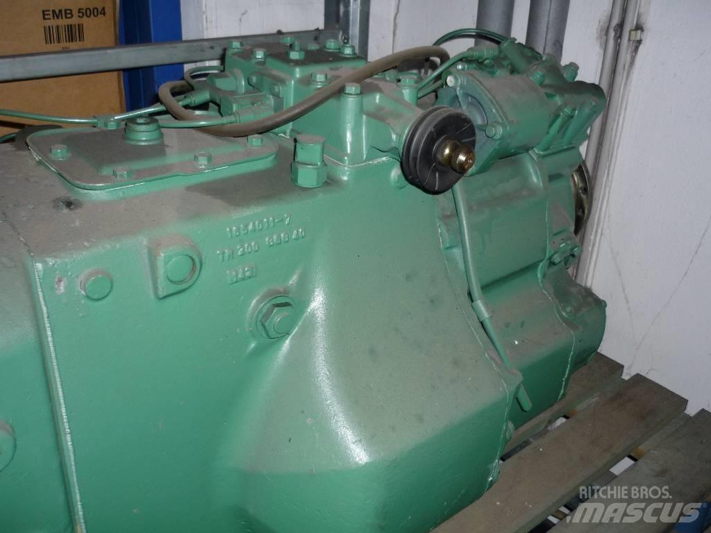 Volvo SR 2000 / 2400 Vaihteistot