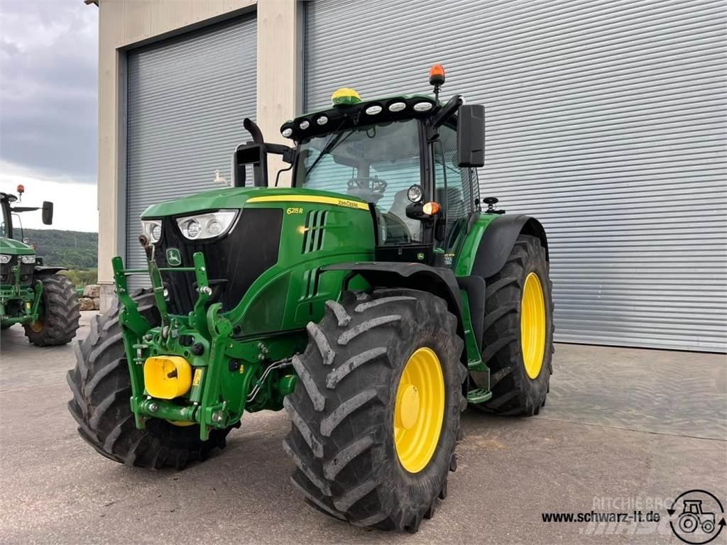John Deere 6215R Traktorit