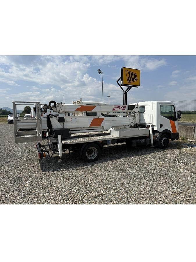 Cela DT24 Nostolava-autot