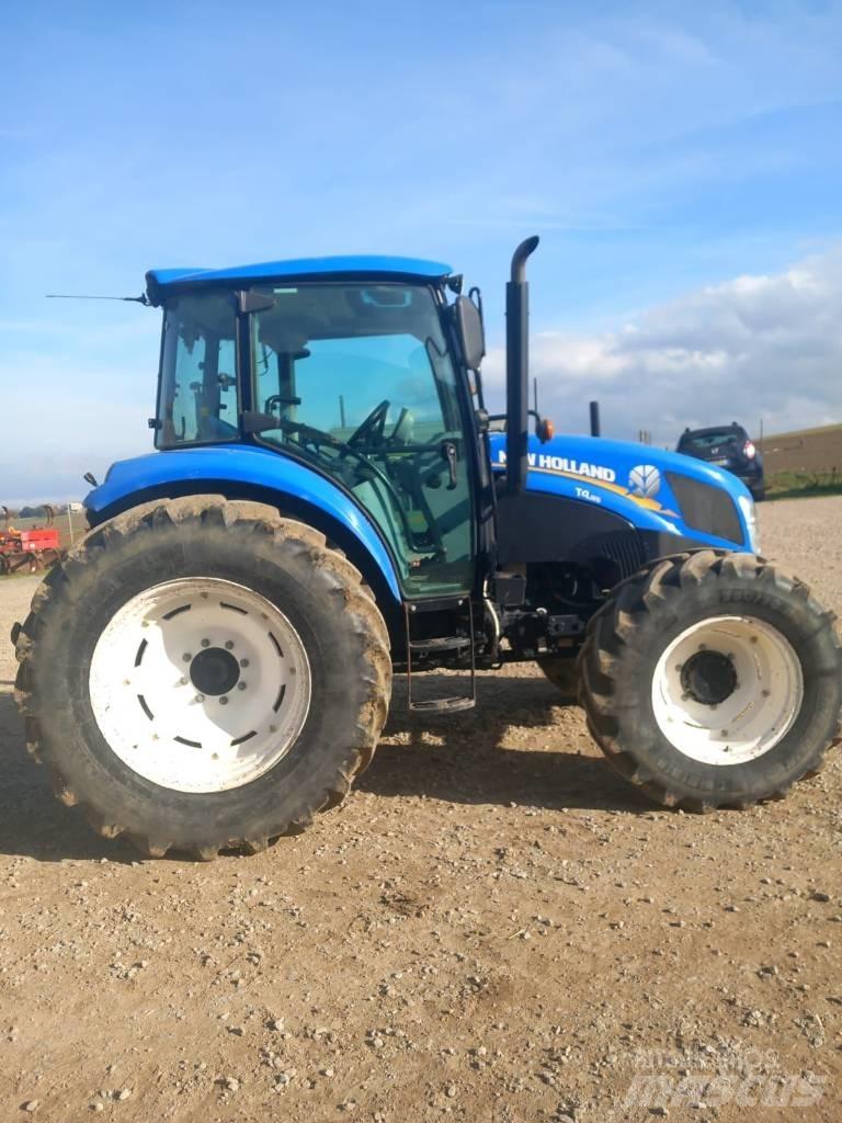 New Holland T 4.85 Traktorit