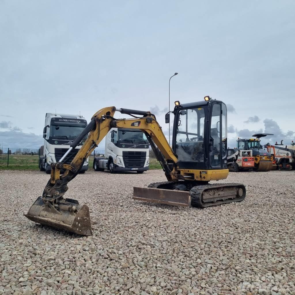 CAT 302.7 D CR Minikaivukoneet < 7t
